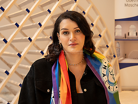 Portrait Berfin Celebi | Beyond The Frame: Junge Perspektiven auf Vielfalt im Glauben