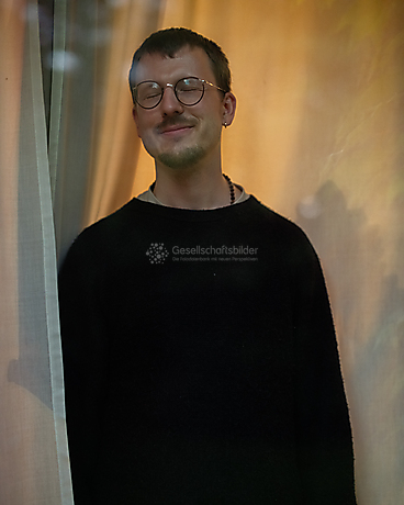 Beyond The Frame: Junge Perspektiven auf Vielfalt im Glauben